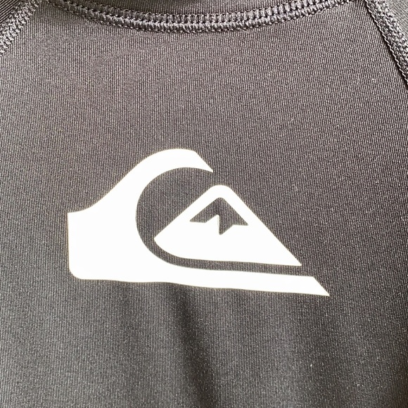 Sz L Kids Quiksilver UV Tech Rashguard - Picture 3 of 8